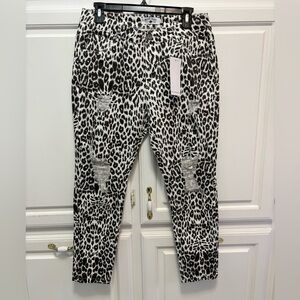 Crazy Train Animal Print Distressed Jeans NWT Size 7/28
